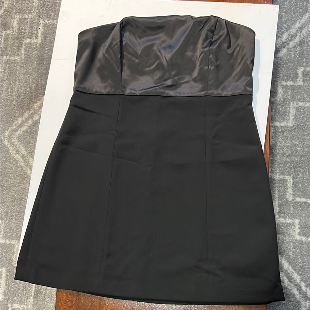 Gap Dress- Elegant Black Strapless